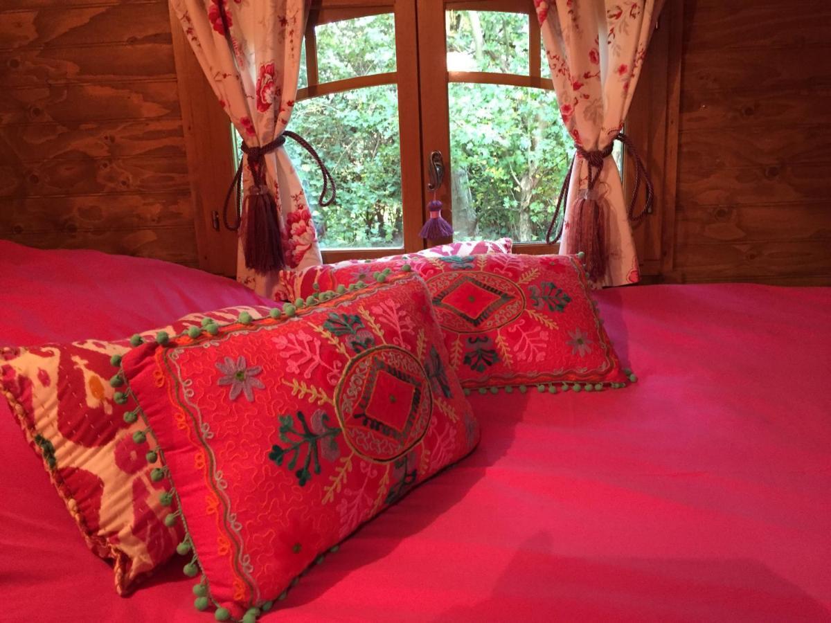 Roulottes Du Rouard Bed and Breakfast Camiers Exterior foto